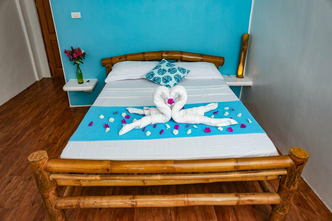 Lunazul Guesthouse San Vicente  Exterior photo